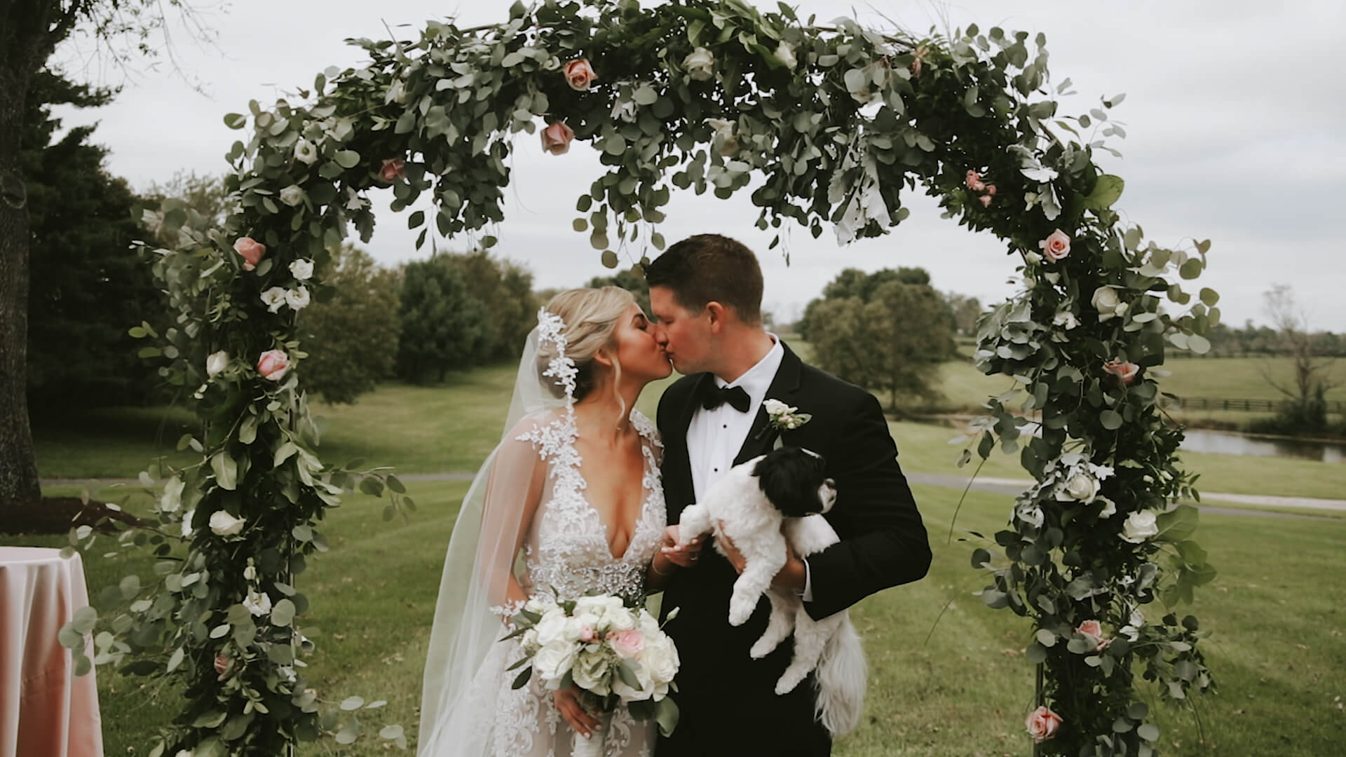 Beautiful wedding video from the Glenlary in Lexington, Kentucky with Brett and Lexy.