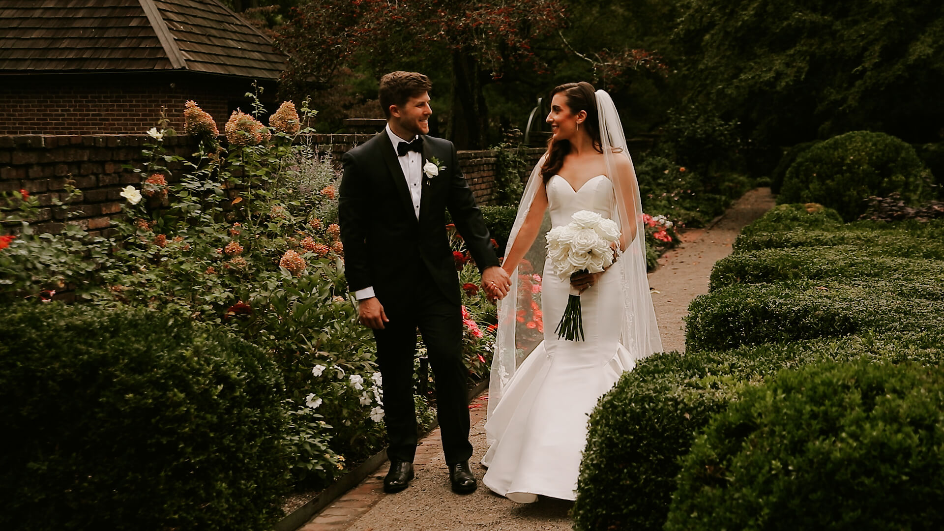 Wes + Lauren // Beautiful Apiary Wedding in Lexington